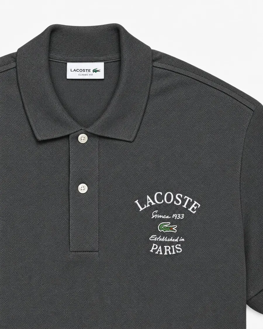 Camisa Polo Petit Piqué Bordada com Corte Clássico Lacoste