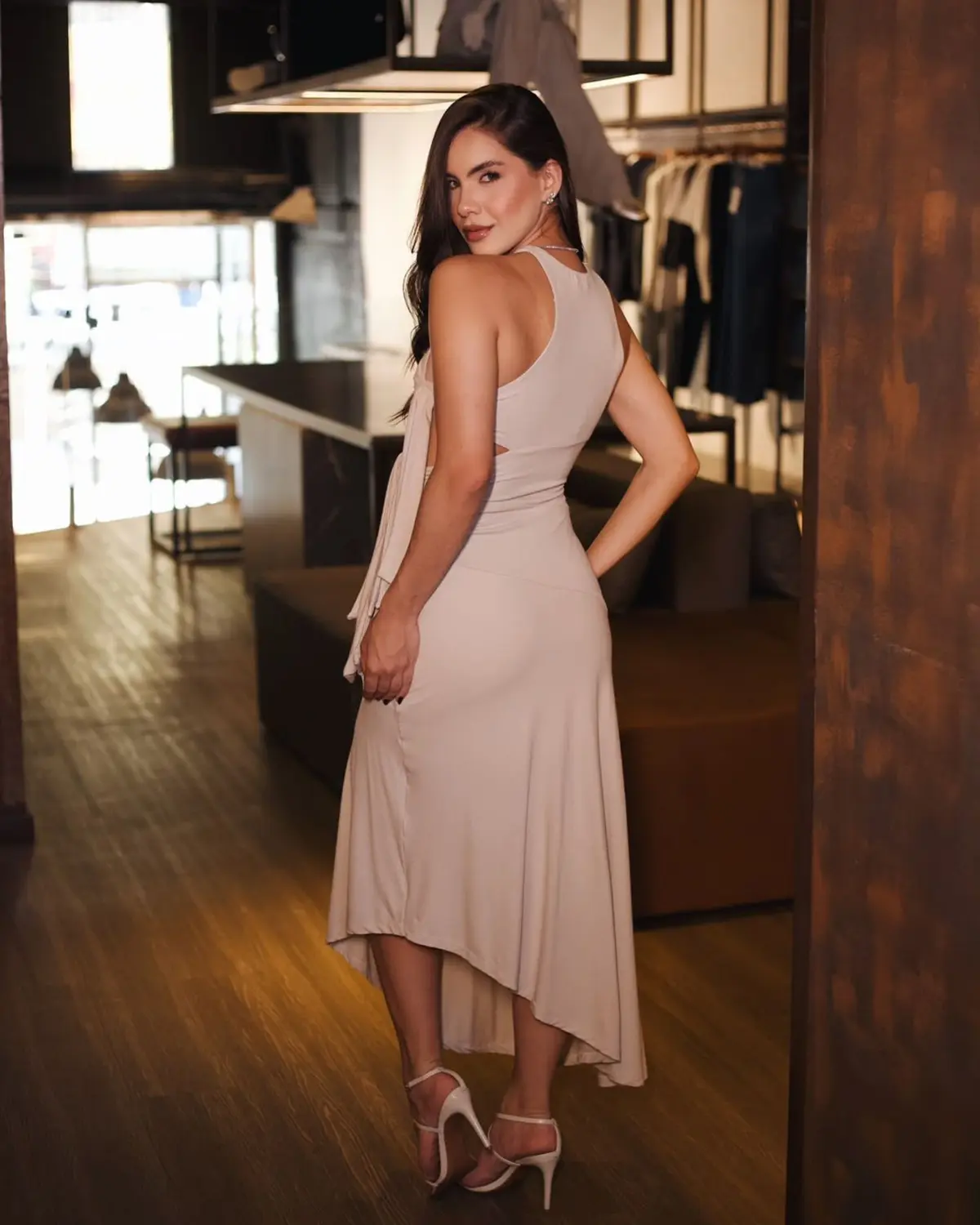Vestido Midi Assimétrico Com Recortes Open