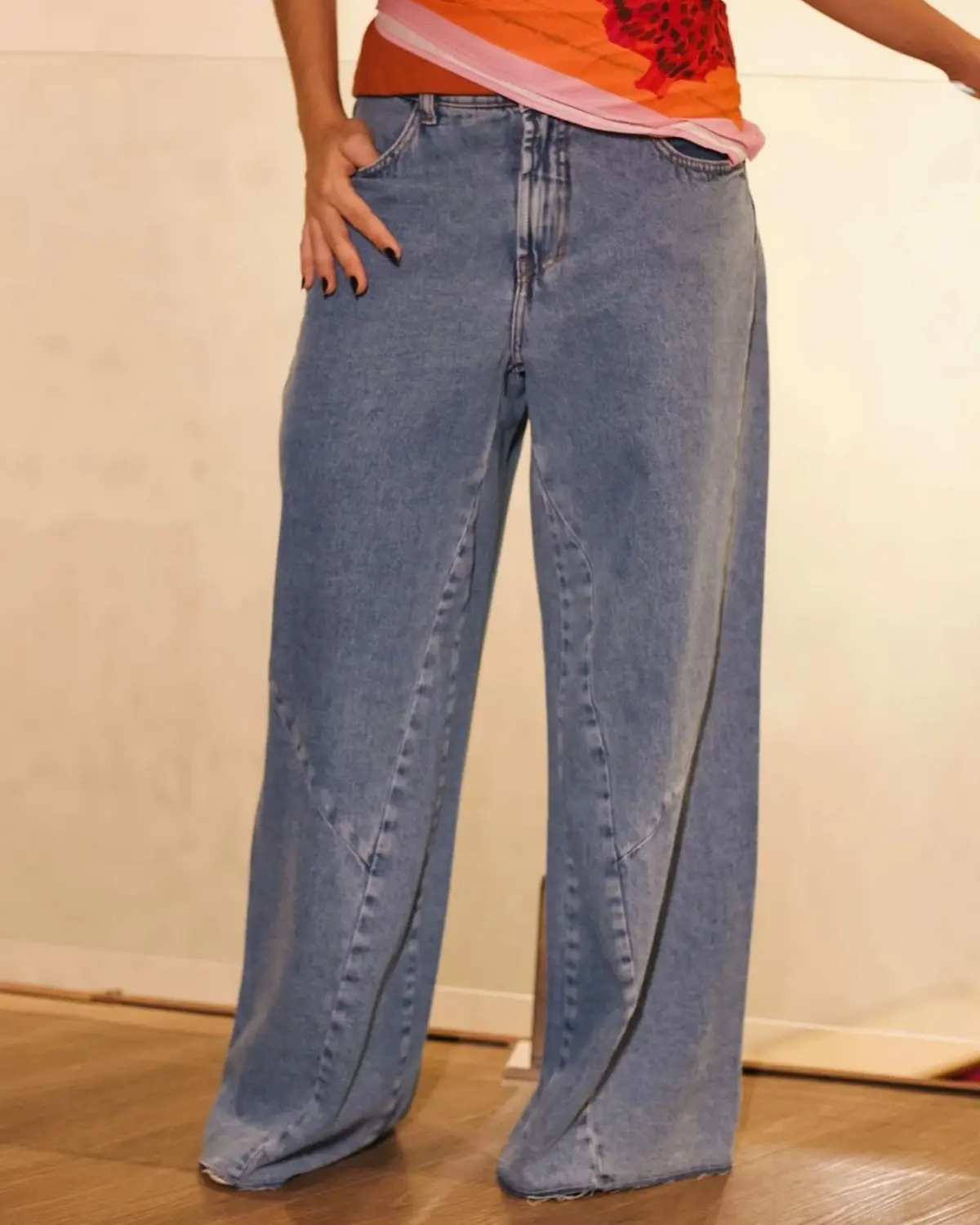 Calça Jeans Recortes Marcada Dress To