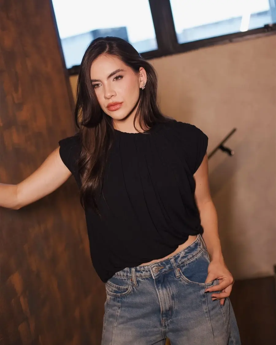 Blusa Blusê Assimétrica Com Detalhes Drapeado Open