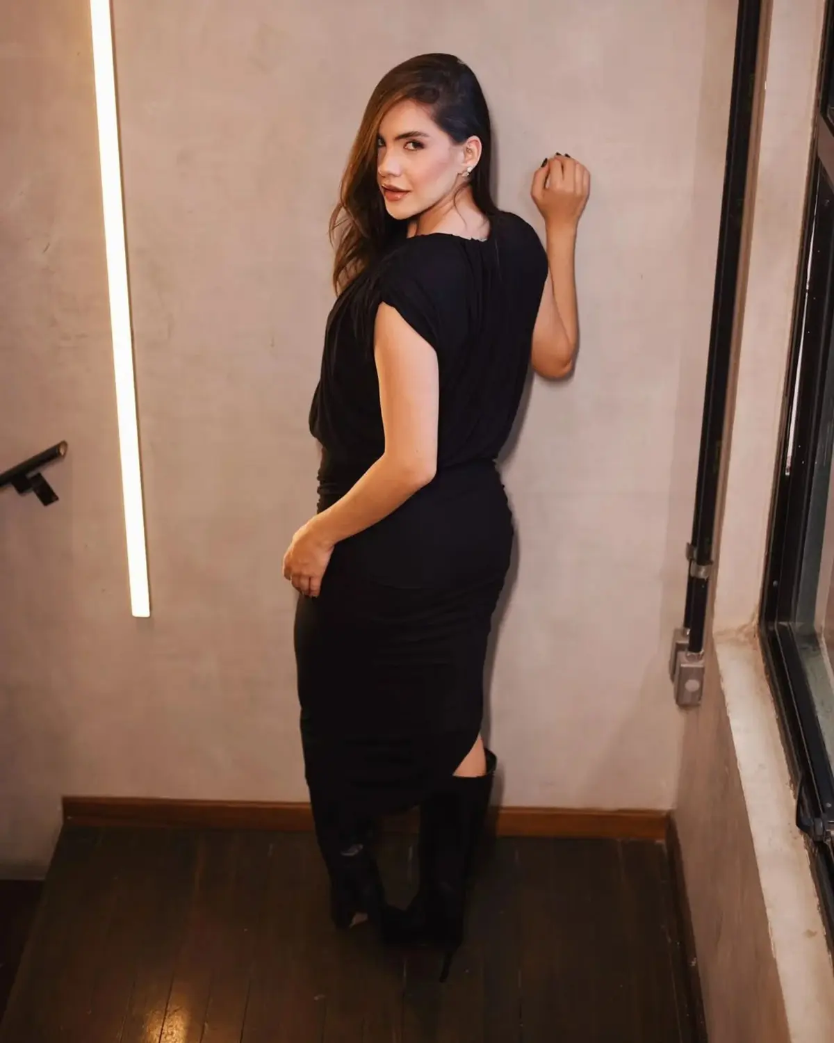 Saia Midi Longa Com Fenda Open