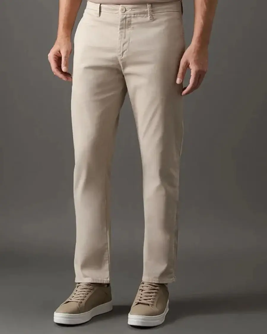 Calça Chino Slim Ckj